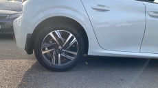 Peugeot 208 1.2 PureTech 100 Allure Premium + 5dr Petrol Hatchback